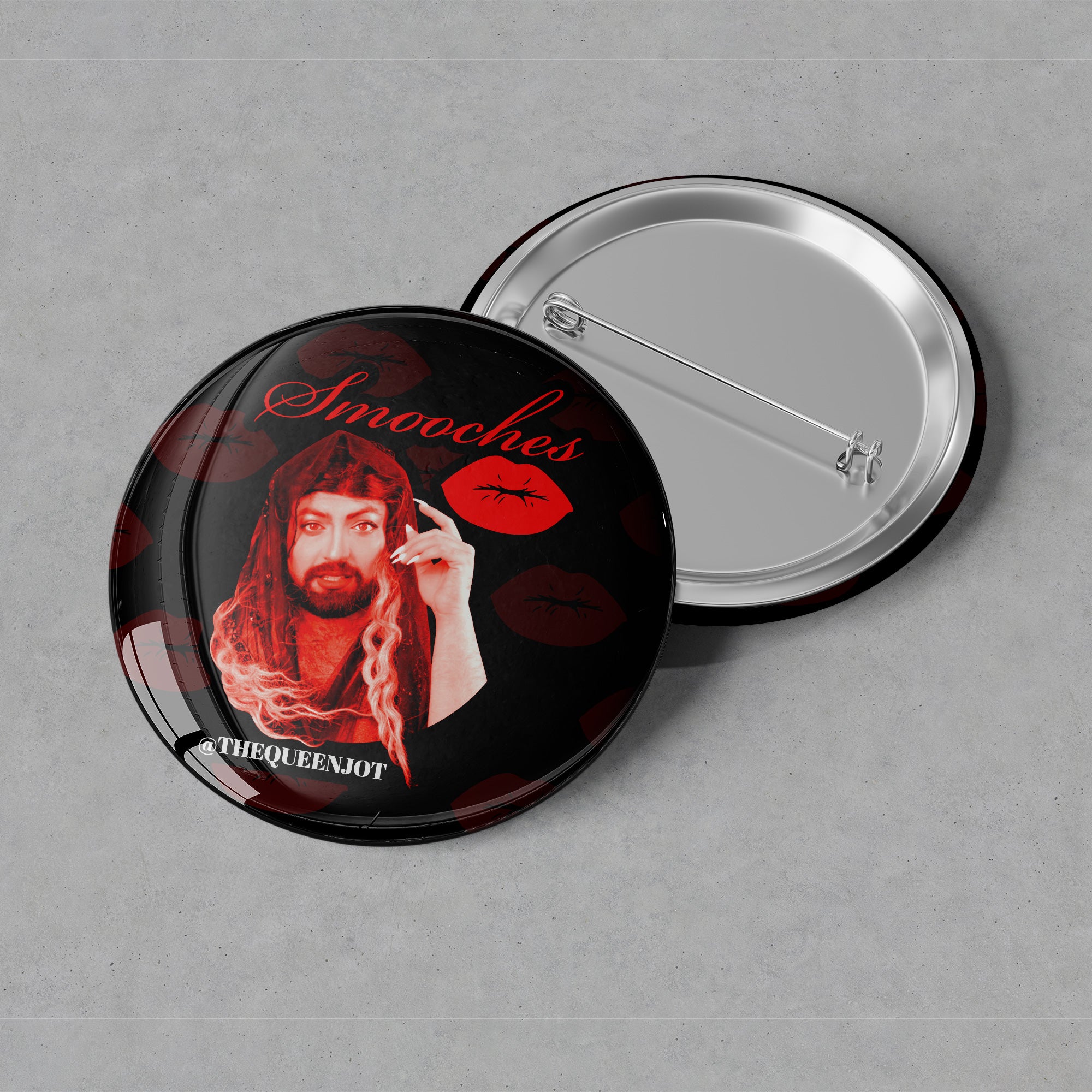 The Queen JOT - Smooches Button